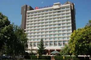Ramada Bucharest Parc Hotel