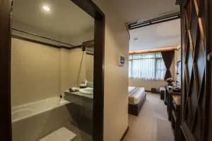 Shwe Yee Pwint Hotel