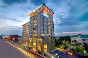 Harbourbay Amir Hotel
