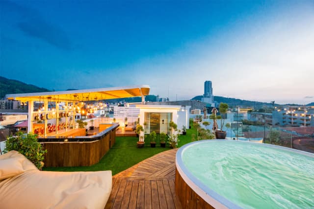 La Vista Patong Hotel