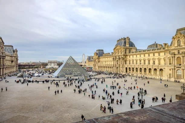 Louvre Museum 2