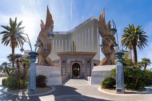 Shark Reef Aquarium At Mandalay Bay 6