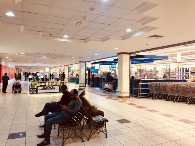 Bahrain Mall thumb 3