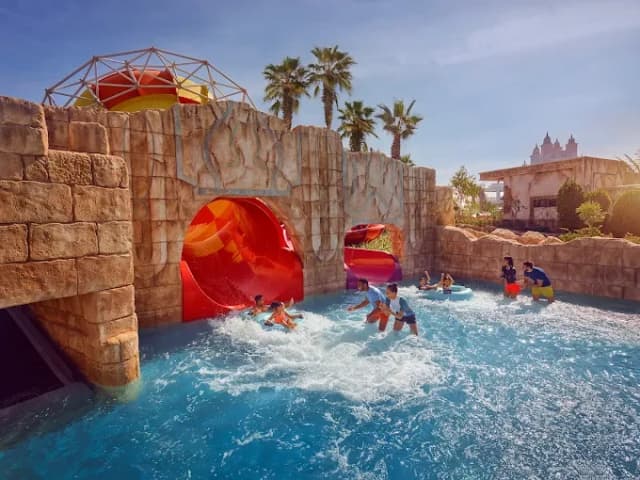 Aquaventure Waterpark thumb 2