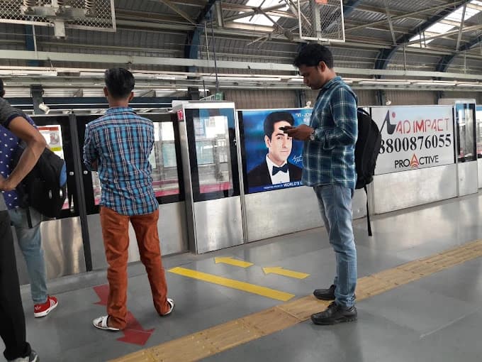 Botanical Garden Metro Station 2