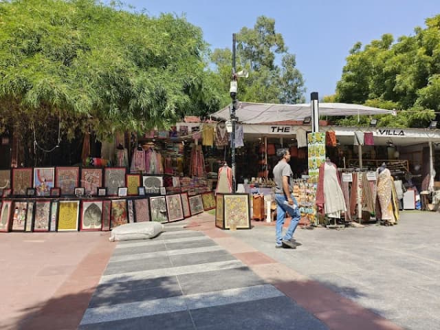Dilli Haat - INA thumb 2