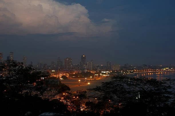 Marine Drive Mumbai 4