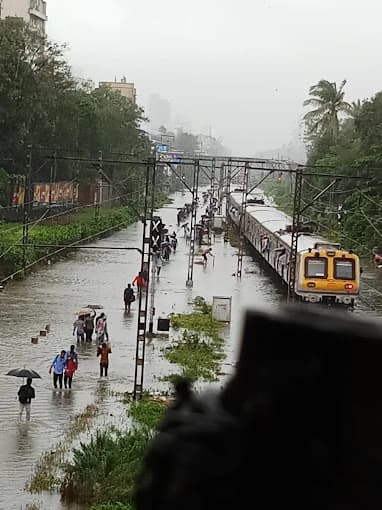 Sion Railway Mumbai thumb 6