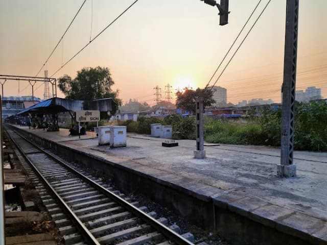 Sion Railway Mumbai thumb 3