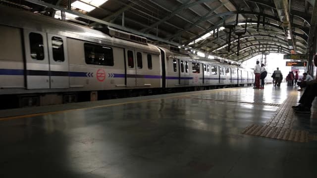 Lajpat Nagar Metro Station thumb 3