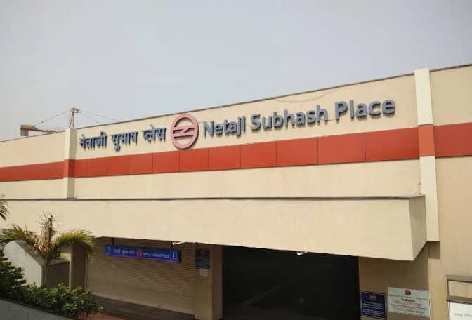 Netaji Subhash Place Metro Station 7