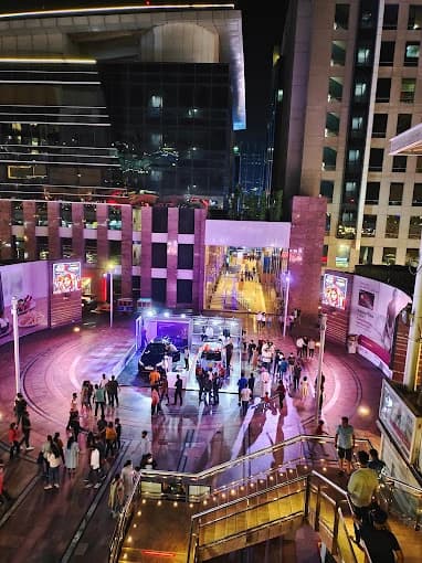 DLF CyberHub (Gurugram, Haryana) 6