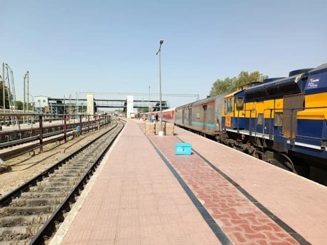 Bikaner Junction thumb 4