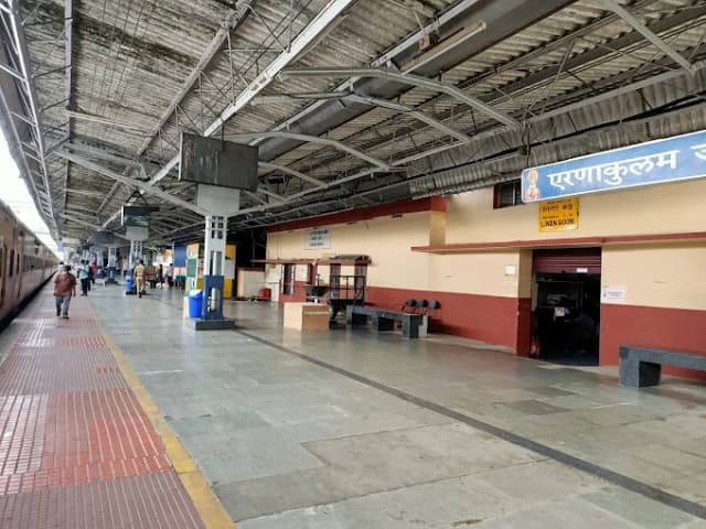 Ernakulam Junction thumb 1