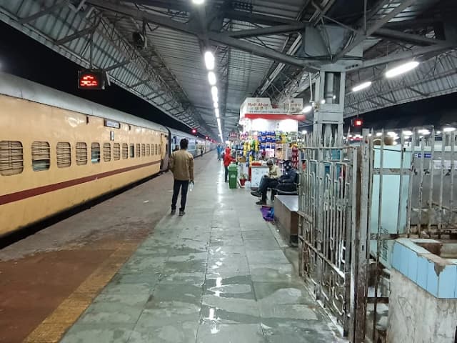 Jhansi Junction thumb 1