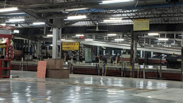 Prayagraj Junction thumb 3