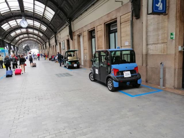 Milano Centrale Railway Station thumb 3