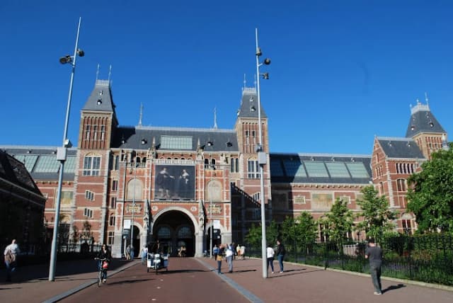Amsterdam Centraal thumb 3