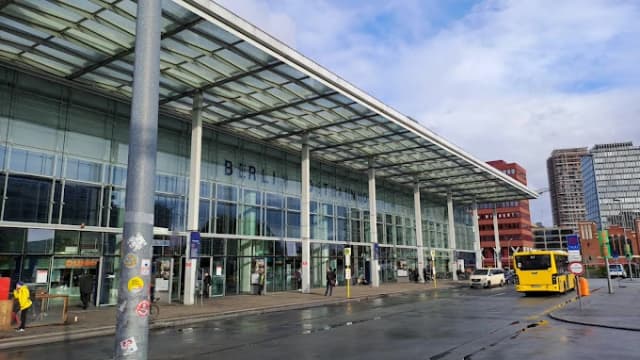 Berlin Ostbahnhof thumb 4