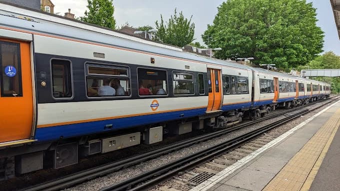Highbury & Islington 4