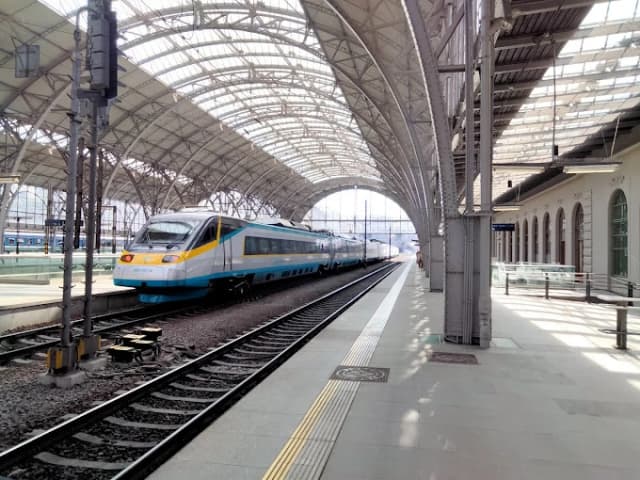 Prague Main Station thumb 1