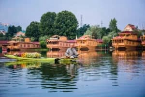 Jammu & Kashmir 4N/5D: Adventure & Serenity Await