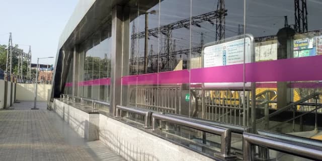 Dashrathpuri Metro Station thumb 7