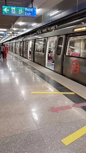 Dashrathpuri Metro Station thumb 9