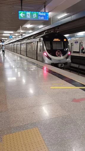 Dashrathpuri Metro Station 8