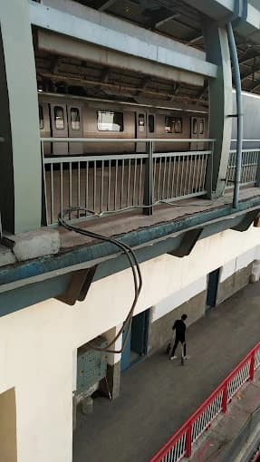 Dilshad Garden Metro Station thumb 1