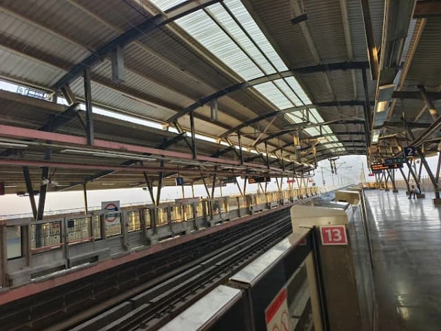 Gokulpuri Metro Station thumb 1