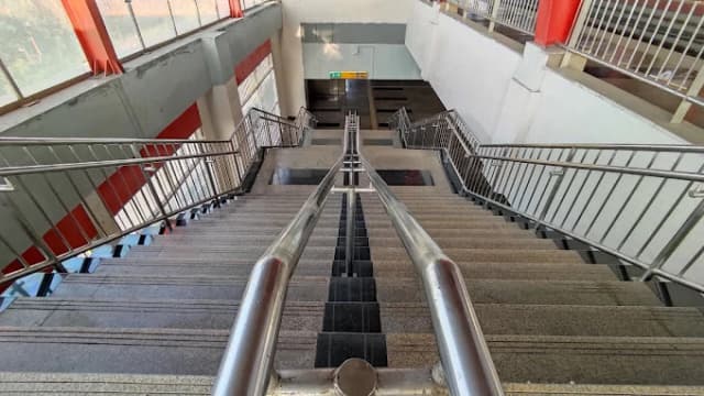 Hindon River Metro Station thumb 1