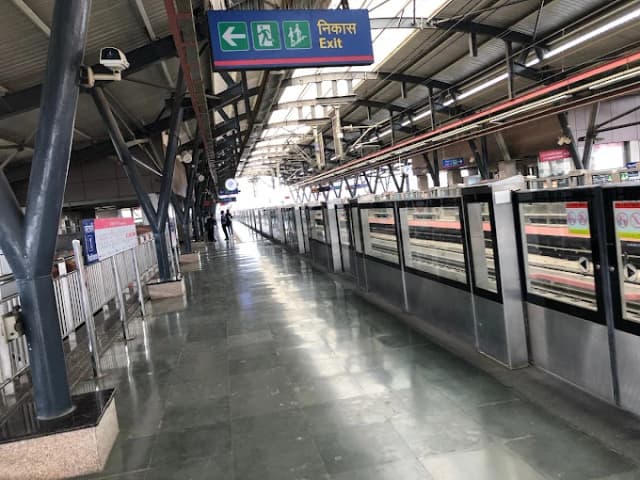 IP Extension Metro Station thumb 1