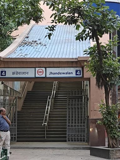 Jhandewalan Delhi Metro Station thumb 3
