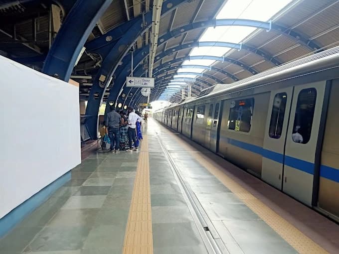 Jhandewalan Delhi Metro Station 4