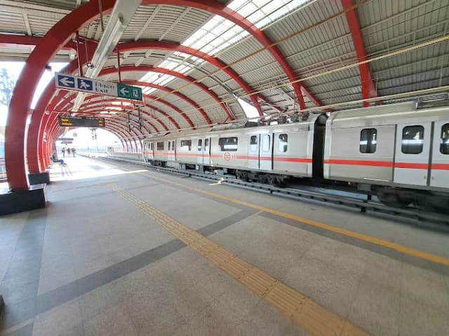 Jhil Mil Delhi Metro Station thumb 1