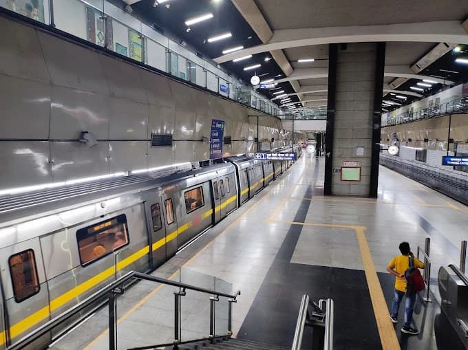 Lok Kalyan Marg Delhi Metro Station 2