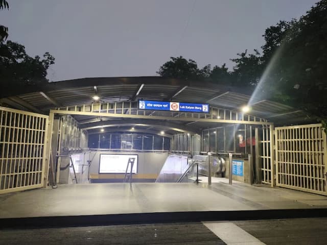 Lok Kalyan Marg Delhi Metro Station thumb 3