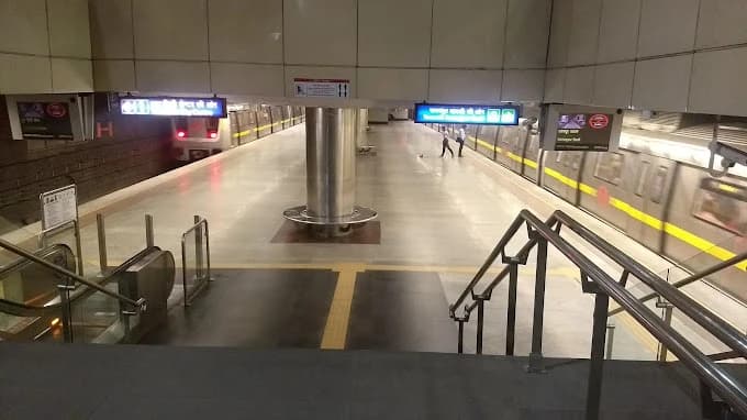 Udyog Bhawan Delhi Metro Station 3