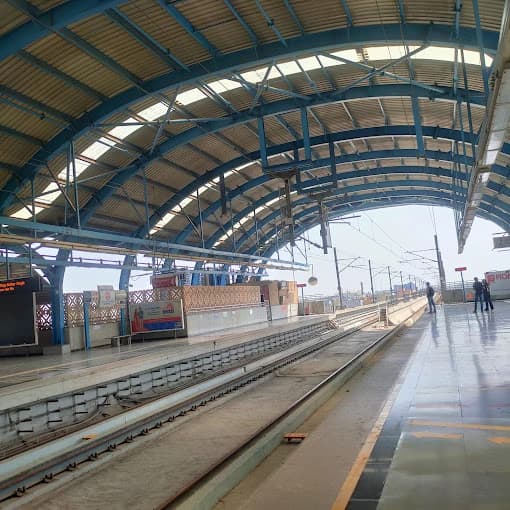 Neelam Chowk Ajronda Delhi Metro Station thumb 1