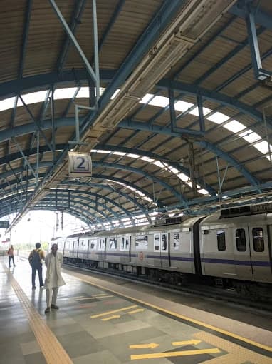 Neelam Chowk Ajronda Delhi Metro Station thumb 4