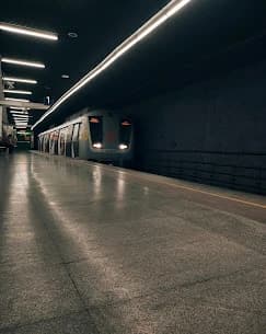 Saket Delhi Metro Station thumb 2