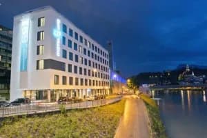 Hotel Motel One Salzburg-Mirabell
