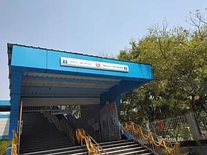 Noida Sector 34 Delhi Metro Station thumb 5