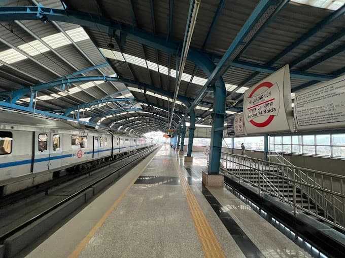 Noida Sector 34 Delhi Metro Station 2
