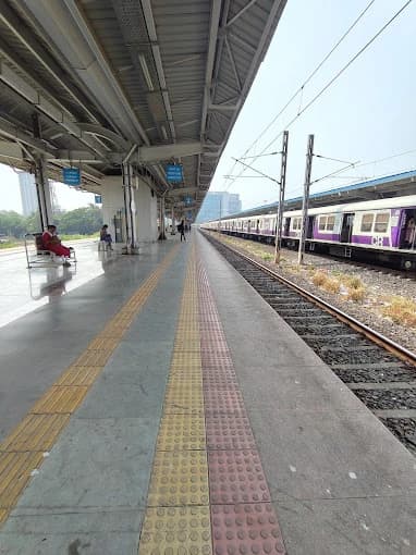 Digha Gaon Railway Station thumb 3