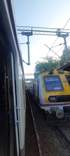 Govandi Railway Station 1