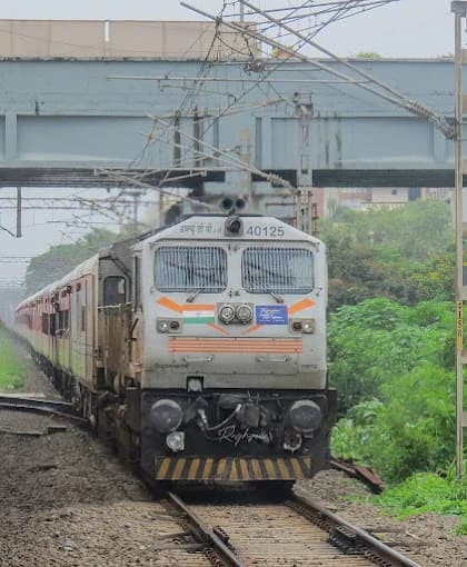 Juchandra Railway Station thumb 1
