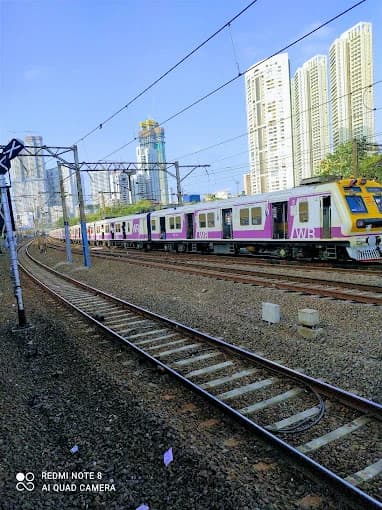 Mahalaxmi Railway Station thumb 1