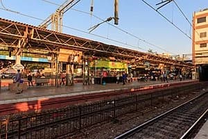 Marine Lines Railway Station 3